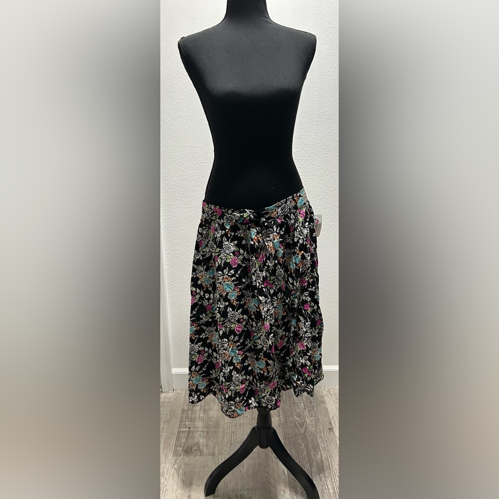 Living Doll Knee Length Skirt - X-Large - Multicolored- NWT